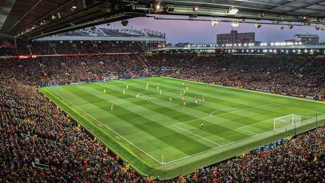 Estádio lotado durante a Champions League